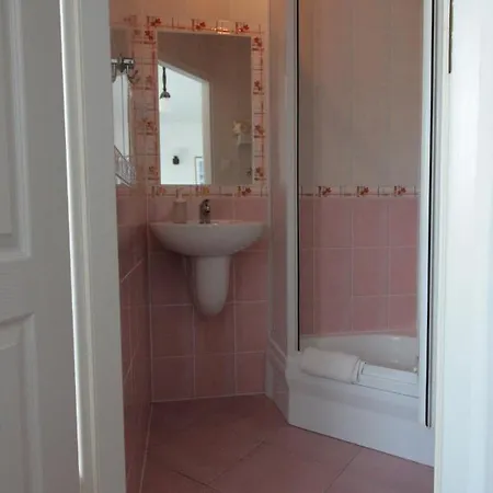 Pensjonat Radzik Oda ve Kahvaltı Kolobrzeg